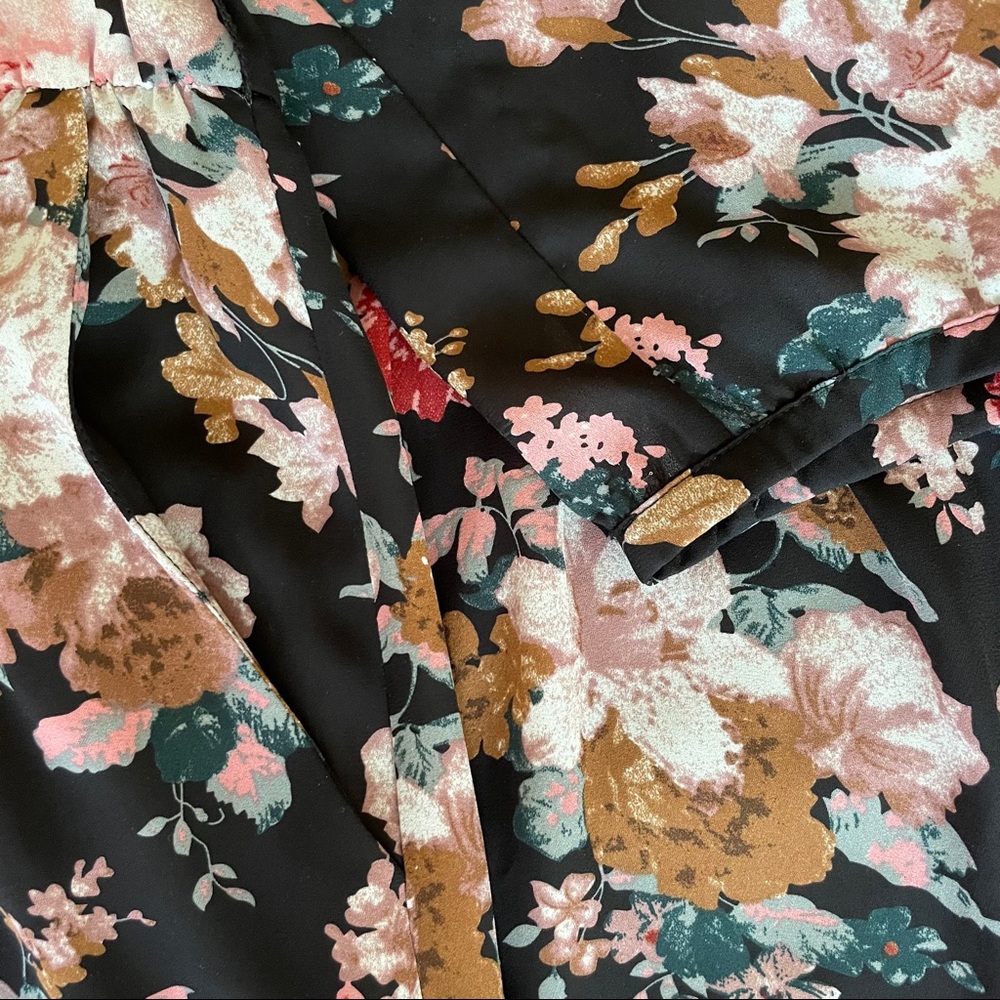 Daniel Rainn Floral Dress with Pockets - Picture 12 of 12